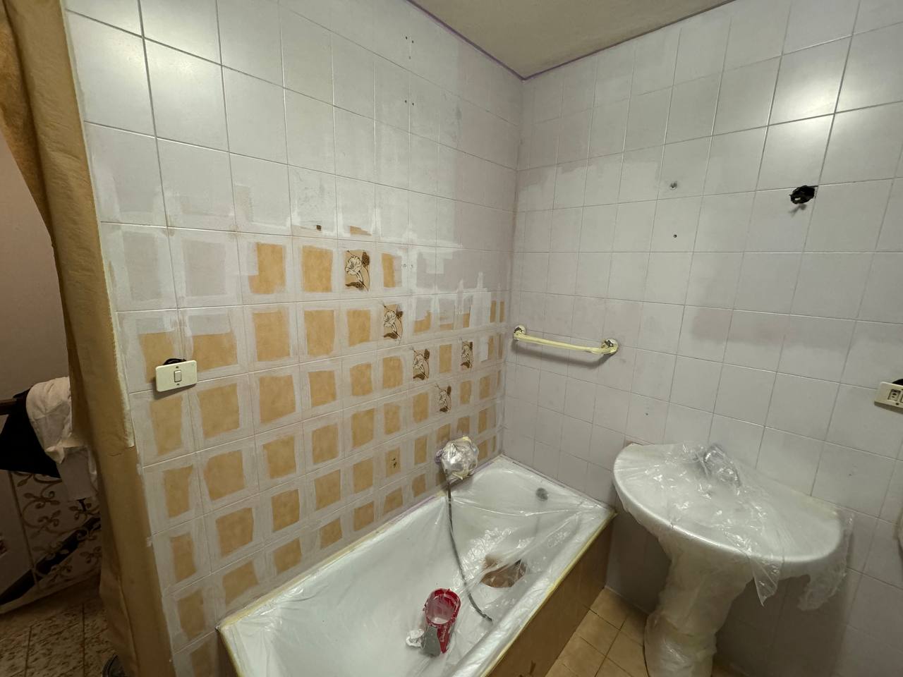 Verniciatura Piastrelle Bagno e Cucina – Rinnova senza Demolire